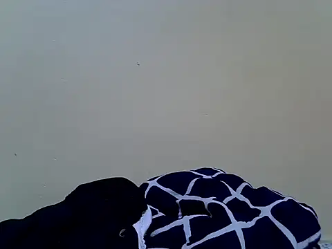 Snapshot of moviahlove chatting on May 27, 2026, 7:10 pm moviahlove online show from May 27, 2026, 7:10 pm