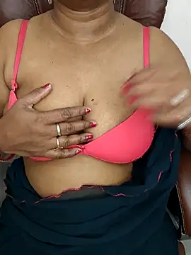 Snapshot of MISS-LOVEV chatting on June 14, 2026, 2:24 am MISS-LOVEV online show from June 14, 2026, 2:24 am