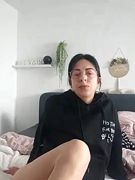 Snapshot of MistressLunaaa chatting on May 31, 2026, 8:53 am MistressLunaaa online show from May 31, 2026, 8:53 am