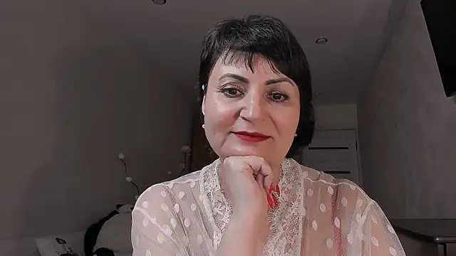 Snapshot of Helen_Beller chatting on June 1, 2026, 5:34 pm Helen Beller online show from June 1, 2026, 5:34 pm