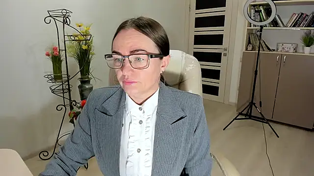 Vika73 online show from December 17, 2025, 6:07 am