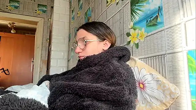 Snapshot of SparkleJebb chatting on May 19, 2026, 3:19 pm SparkleJebb online show from May 19, 2026, 3:19 pm