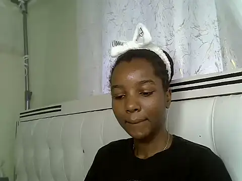 Snapshot of Sexy_vylsa chatting on July 10, 2026, 8:58 am Sexy vylsa online show from July 10, 2026, 8:58 am