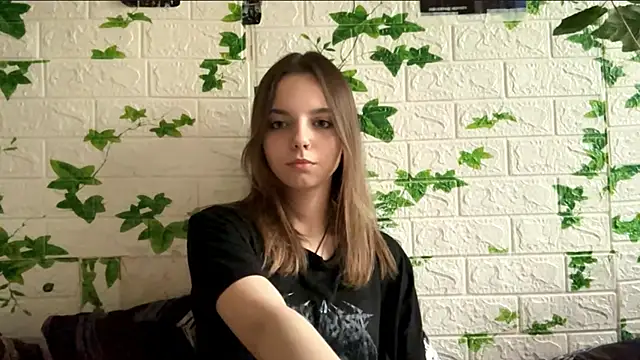 Snapshot of LisaPorse chatting on May 17, 2026, 3:12 pm LisaPorse online show from May 17, 2026, 3:12 pm