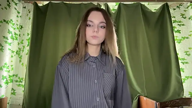 Snapshot of LisaPorse chatting on May 28, 2026, 2:12 pm LisaPorse online show from May 28, 2026, 2:12 pm