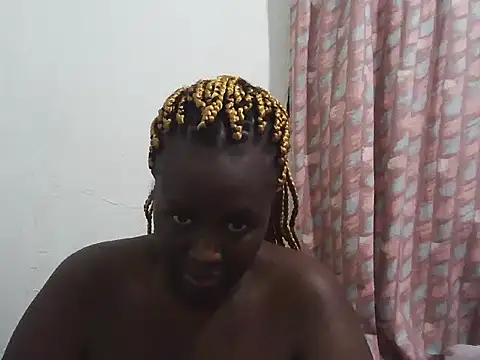 Snapshot of yummyqueen254 chatting on July 14, 2026, 7:31 pm yummyqueen254 online show from July 14, 2026, 7:31 pm