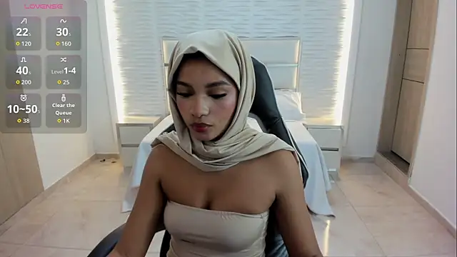 Snapshot of Layla_irfan chatting on May 23, 2026, 12:15 pm Layla irfan online show from May 23, 2026, 12:15 pm