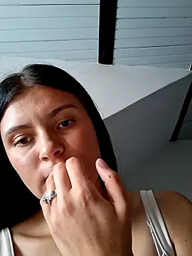 Snapshot of Yeras_ chatting on June 9, 2026, 6:09 pm Yeras online show from June 9, 2026, 6:09 pm