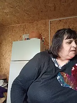 Snapshot of LisichkaOksana chatting on May 29, 2026, 8:20 am LisichkaOksana online show from May 29, 2026, 8:20 am