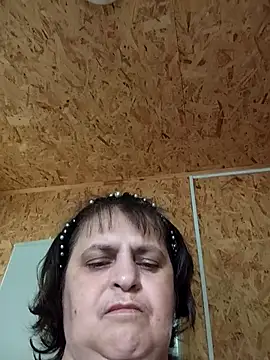Snapshot of LisichkaOksana chatting on May 31, 2026, 7:47 am LisichkaOksana online show from May 31, 2026, 7:47 am