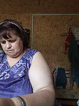 LisichkaOksana online show from July 9, 2026, 1:54 pm