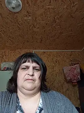 Snapshot of LisichkaOksana chatting on May 17, 2026, 9:20 am LisichkaOksana online show from May 17, 2026, 9:20 am