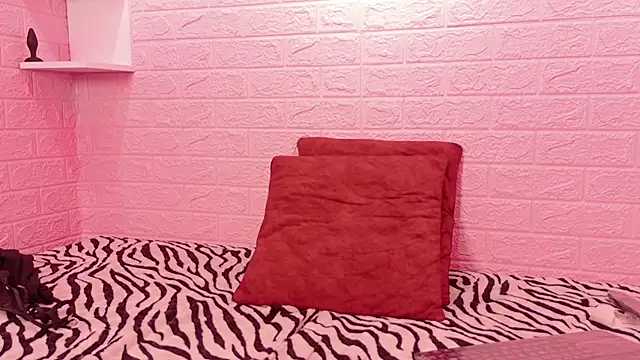 Snapshot of Red_Angell_ chatting on May 31, 2026, 8:09 am Red Angell online show from May 31, 2026, 8:09 am