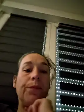 Snapshot of adelinegirly chatting on June 16, 2026, 5:07 am adelinegirly online show from June 16, 2026, 5:07 am
