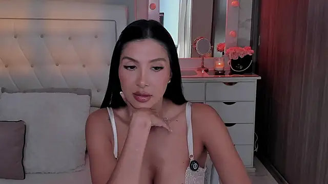 Snapshot of Anny_Honeey chatting on June 22, 2026, 2:03 pm Anny Honeey online show from June 22, 2026, 2:03 pm