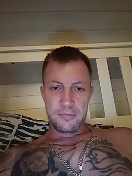 Snapshot of swissguy007 chatting on August 2, 2026, 12:20 am swissguy007 online show from August 2, 2026, 12:20 am