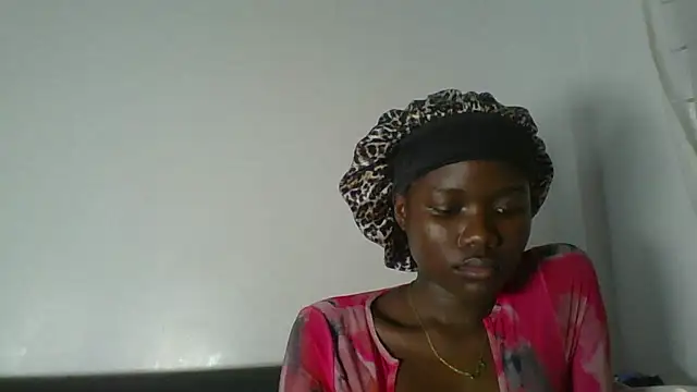 Snapshot of Ebony-Candy chatting on May 18, 2026, 6:01 pm Ebony-Candy online show from May 18, 2026, 6:01 pm
