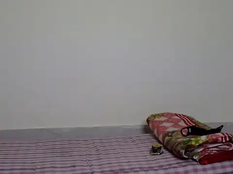 Snapshot of lovely_jullyy chatting on May 27, 2026, 2:02 pm lovely jullyy online show from May 27, 2026, 2:02 pm