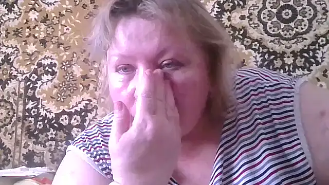 Snapshot of LediMelissa chatting on July 1, 2026, 1:55 pm LediMelissa online show from July 1, 2026, 1:55 pm
