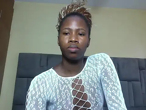 Cuteebony16 online show from July 8, 2026, 1:23 pm