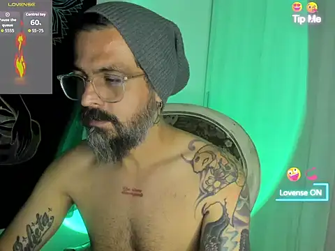 Snapshot of Miguel_angeel_ chatting on July 7, 2026, 3:09 am Miguel angeel online show from July 7, 2026, 3:09 am