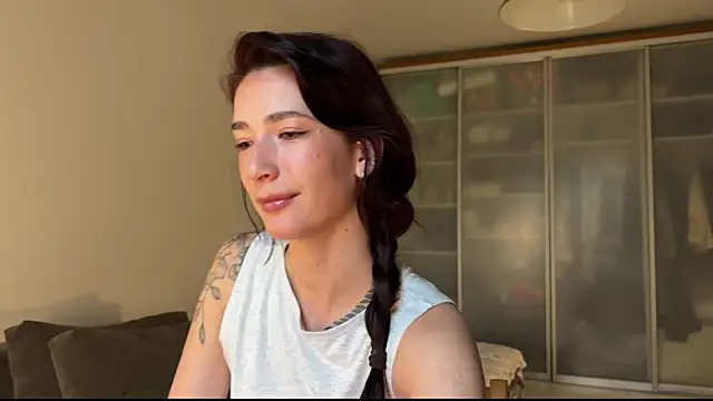 Snapshot of mulaniha chatting on July 10, 2026, 5:18 am mulaniha online show from July 10, 2026, 5:18 am