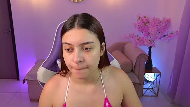 Snapshot of mayavexx chatting on July 5, 2026, 6:37 pm mayavexx online show from July 5, 2026, 6:37 pm