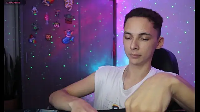 Snapshot of archi_love chatting on February 5, 2025, 10:19 am archi love online show from February 5, 2025, 10:19 am