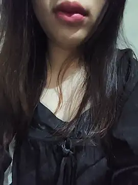 Snapshot of Linh-Anhh chatting on May 29, 2026, 8:37 pm Linh-Anhh online show from May 29, 2026, 8:37 pm