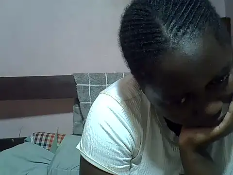 Horny-quen online show from July 16, 2026, 4:48 pm
