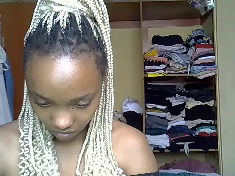 Snapshot of pretty_jazminee1 chatting on May 28, 2026, 6:21 am pretty jazminee1 online show from May 28, 2026, 6:21 am