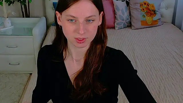Snapshot of Dolce_moments_ chatting on June 1, 2026, 5:29 am Dolce moments online show from June 1, 2026, 5:29 am