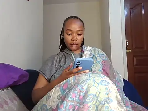 Snapshot of atara_seren chatting on June 17, 2026, 11:25 pm atara seren online show from June 17, 2026, 11:25 pm