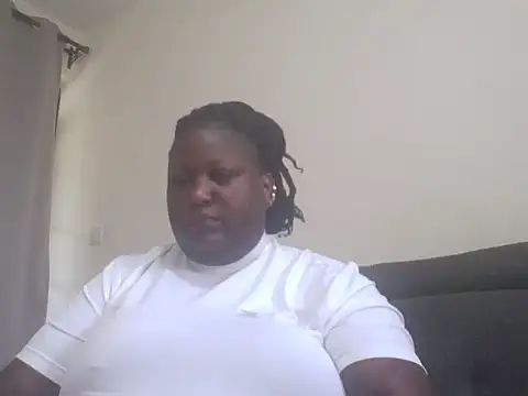 Snapshot of fat_ebonyqueen chatting on May 22, 2026, 10:24 am fat ebonyqueen online show from May 22, 2026, 10:24 am