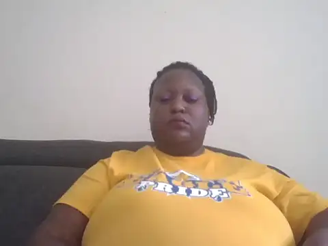 Snapshot of fat_ebonyqueen chatting on June 16, 2026, 9:42 am fat ebonyqueen online show from June 16, 2026, 9:42 am