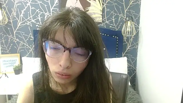 Snapshot of Allyshon_ chatting on May 26, 2026, 7:45 pm Allyshon online show from May 26, 2026, 7:45 pm