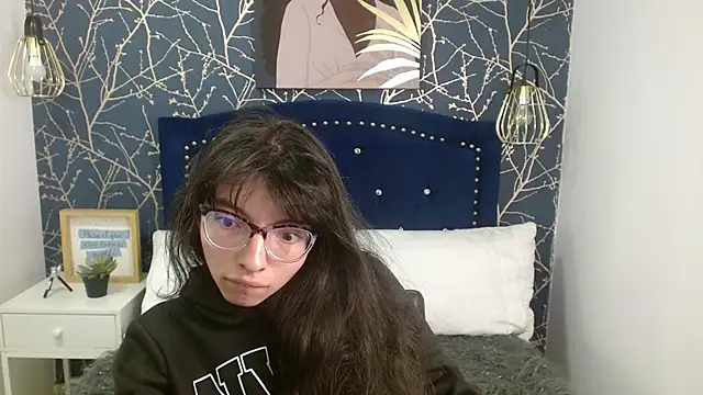 Snapshot of Allyshon_ chatting on May 22, 2026, 8:07 pm Allyshon online show from May 22, 2026, 8:07 pm