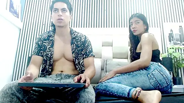 Alexa And Alex online show from May 21, 2026, 12:46 pm