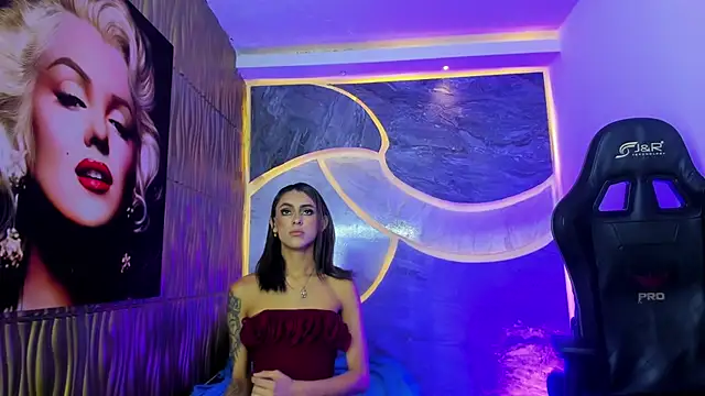 Snapshot of Violeta_Alvarez chatting on May 25, 2026, 1:21 pm Violeta Alvarez online show from May 25, 2026, 1:21 pm