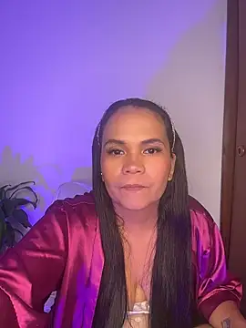 Snapshot of NoahJade chatting on June 10, 2026, 9:27 pm NoahJade online show from June 10, 2026, 9:27 pm