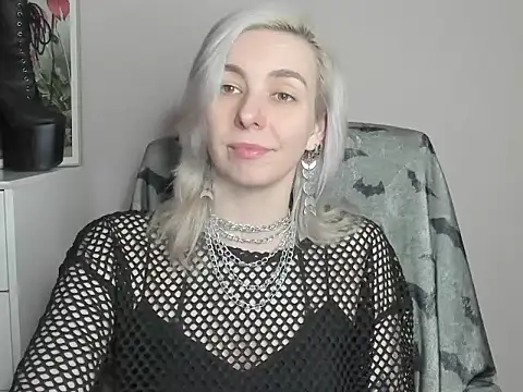 velvetanne online show from July 6, 2026, 6:42 am