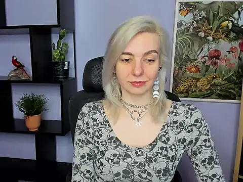 velvetanne online show from May 20, 2026, 6:21 am