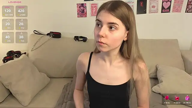 Snapshot of Honey_Lia chatting on July 16, 2026, 12:13 pm Honey Lia online show from July 16, 2026, 12:13 pm