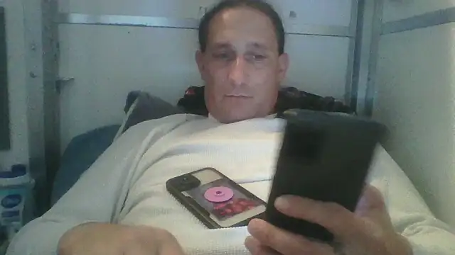 Snapshot of brazybooty92 chatting on June 8, 2026, 1:33 pm brazybooty92 online show from June 8, 2026, 1:33 pm