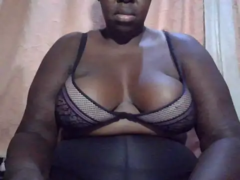 Snapshot of queenrosa3 chatting on June 9, 2026, 7:53 am queenrosa3 online show from June 9, 2026, 7:53 am