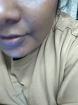 Yazhi THUG DeSi online show from May 19, 2026, 1:29 pm