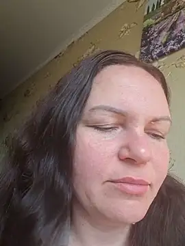 Snapshot of Meri_a chatting on June 19, 2026, 4:29 am Meri a online show from June 19, 2026, 4:29 am