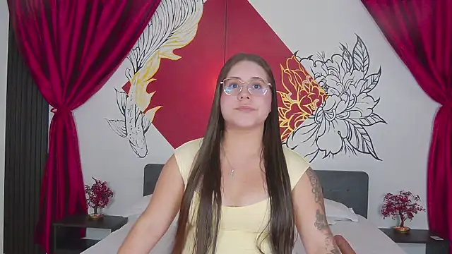 Lia Avalon online show from June 17, 2026, 12:59 pm