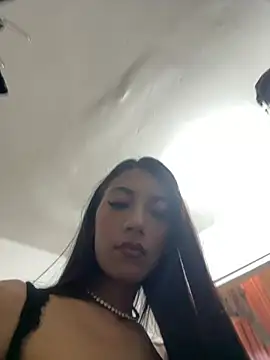 Snapshot of candy_bonny1924 chatting on May 28, 2026, 2:01 pm candy bonny1924 online show from May 28, 2026, 2:01 pm
