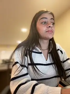 Snapshot of Hanna_Cruz_ chatting on July 11, 2026, 2:28 pm Hanna Cruz online show from July 11, 2026, 2:28 pm